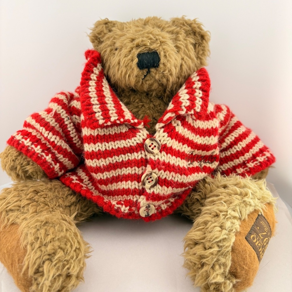 Giorgio Beverly Hills Brown Teddy Bear Plush 1997 Collectors Edition RED Sweater